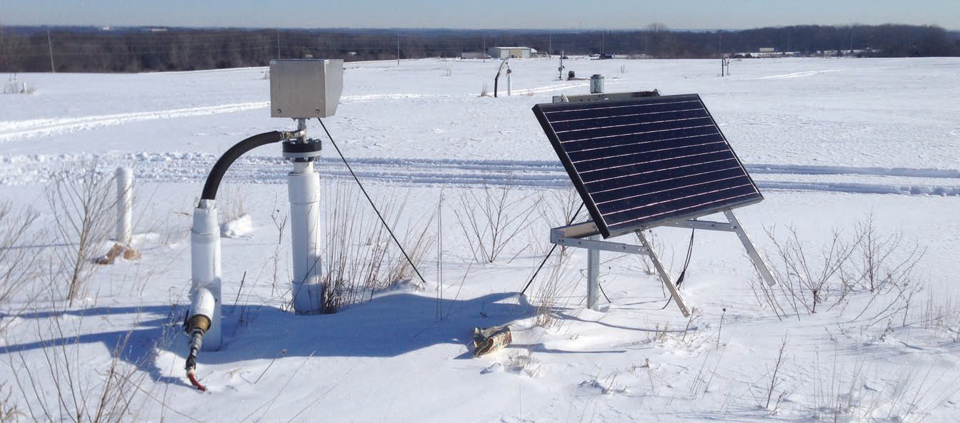 Blackhawk Apollo Solar pump operating at Midwest landfill during winter.