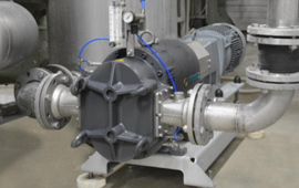 Rotary lobe pump for conveying abrasive C starch